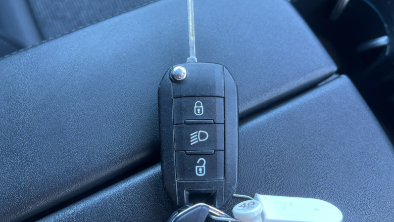 Peugeot 5008 1.5 BlueHDi Allure 5dr EAT8 Diesel Estate